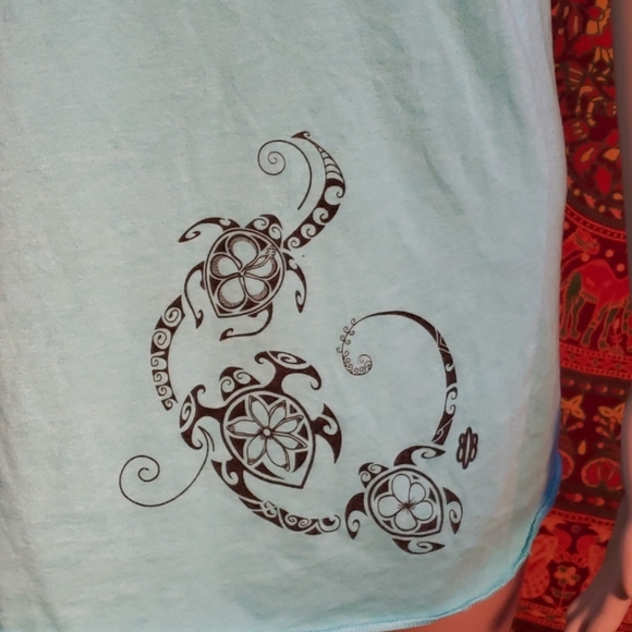 Sea turtle racerback tank top size large - Picture 2 of 6